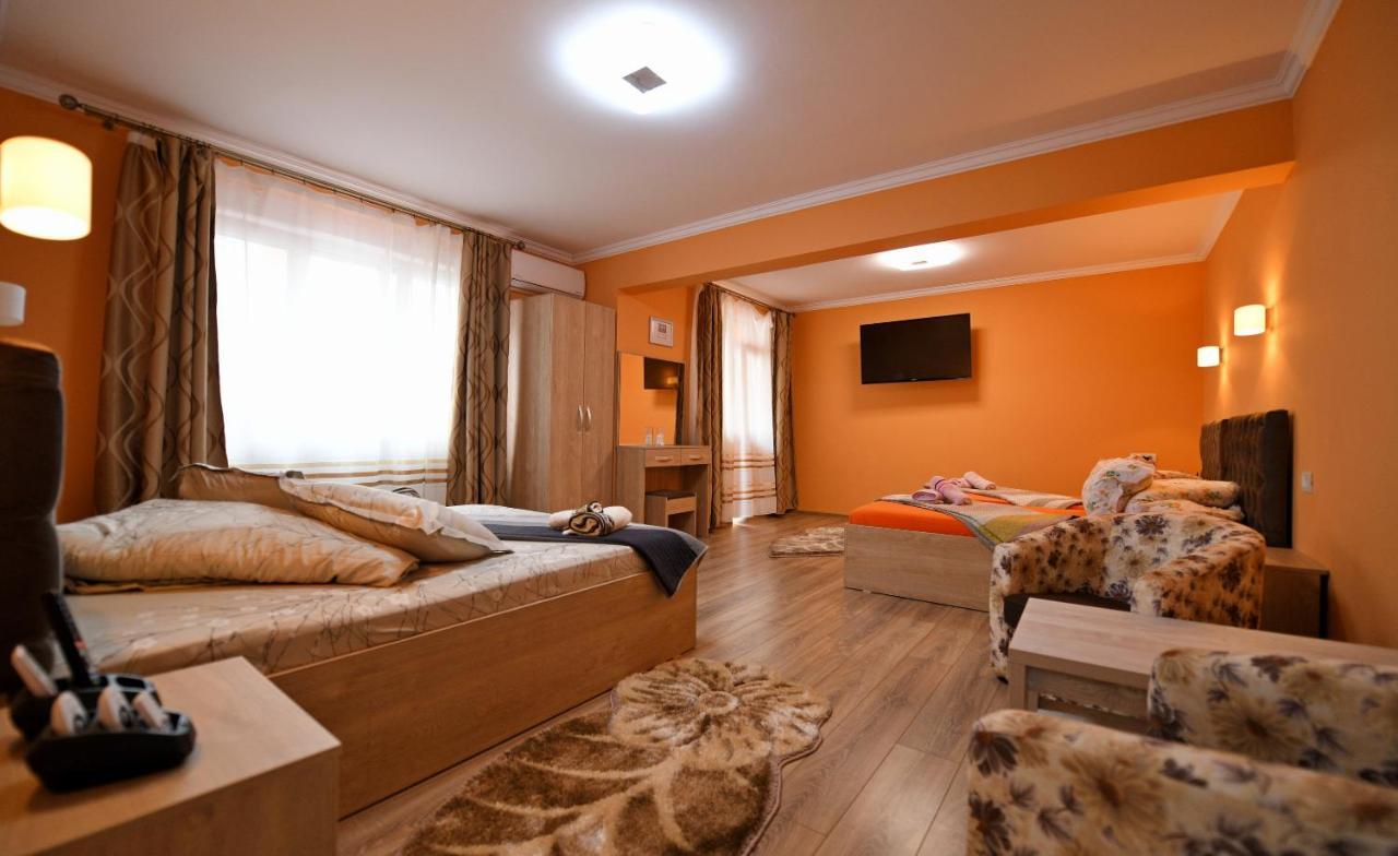 Haţeg Apartament Trident מראה חיצוני תמונה